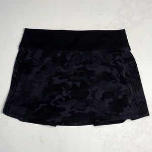 Lululemon pace rival skirt tall, size 8T (15”), black camo
